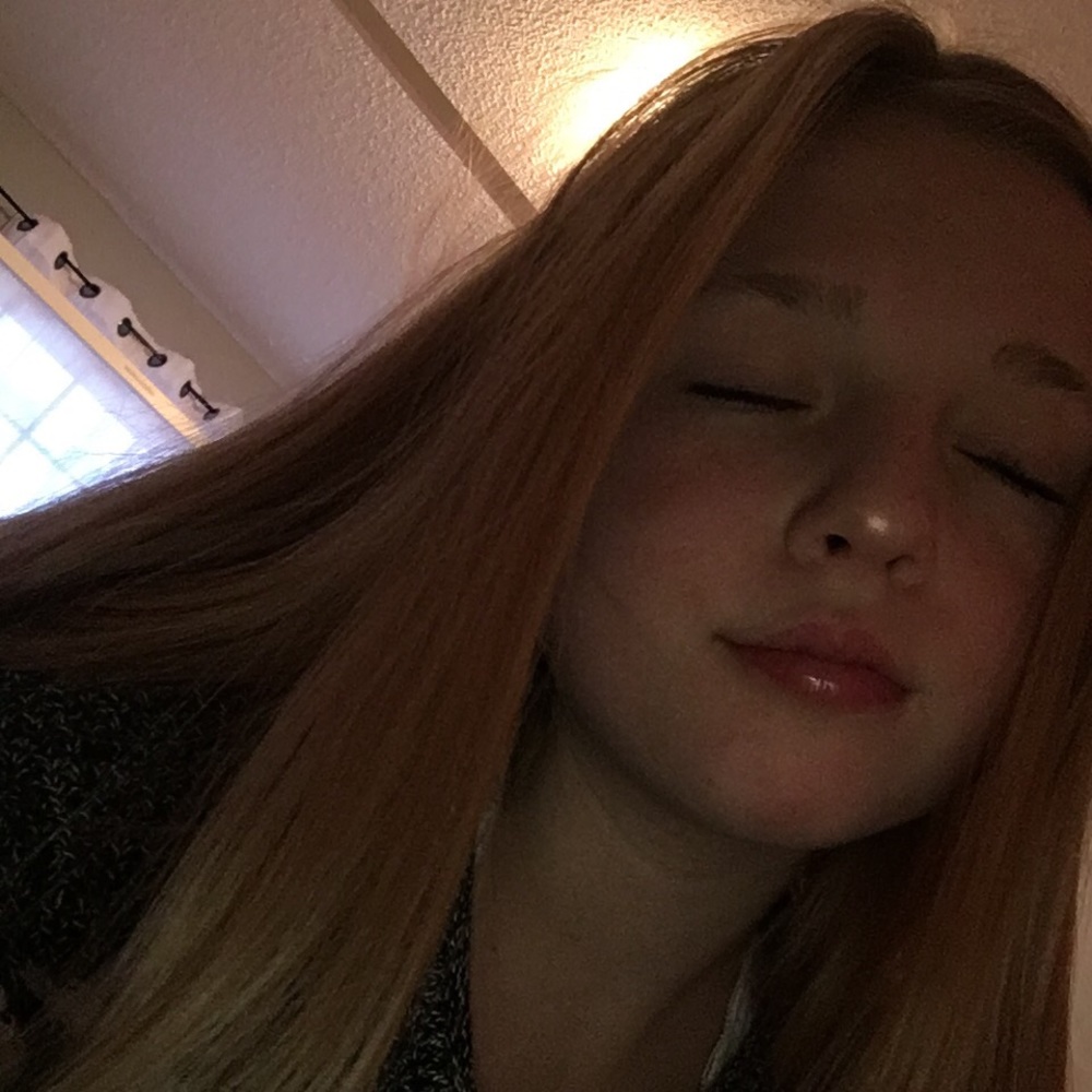 Meet your Posher, Chloe